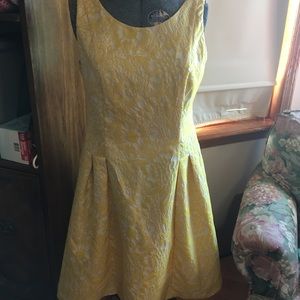 (K) Yellow floral dress